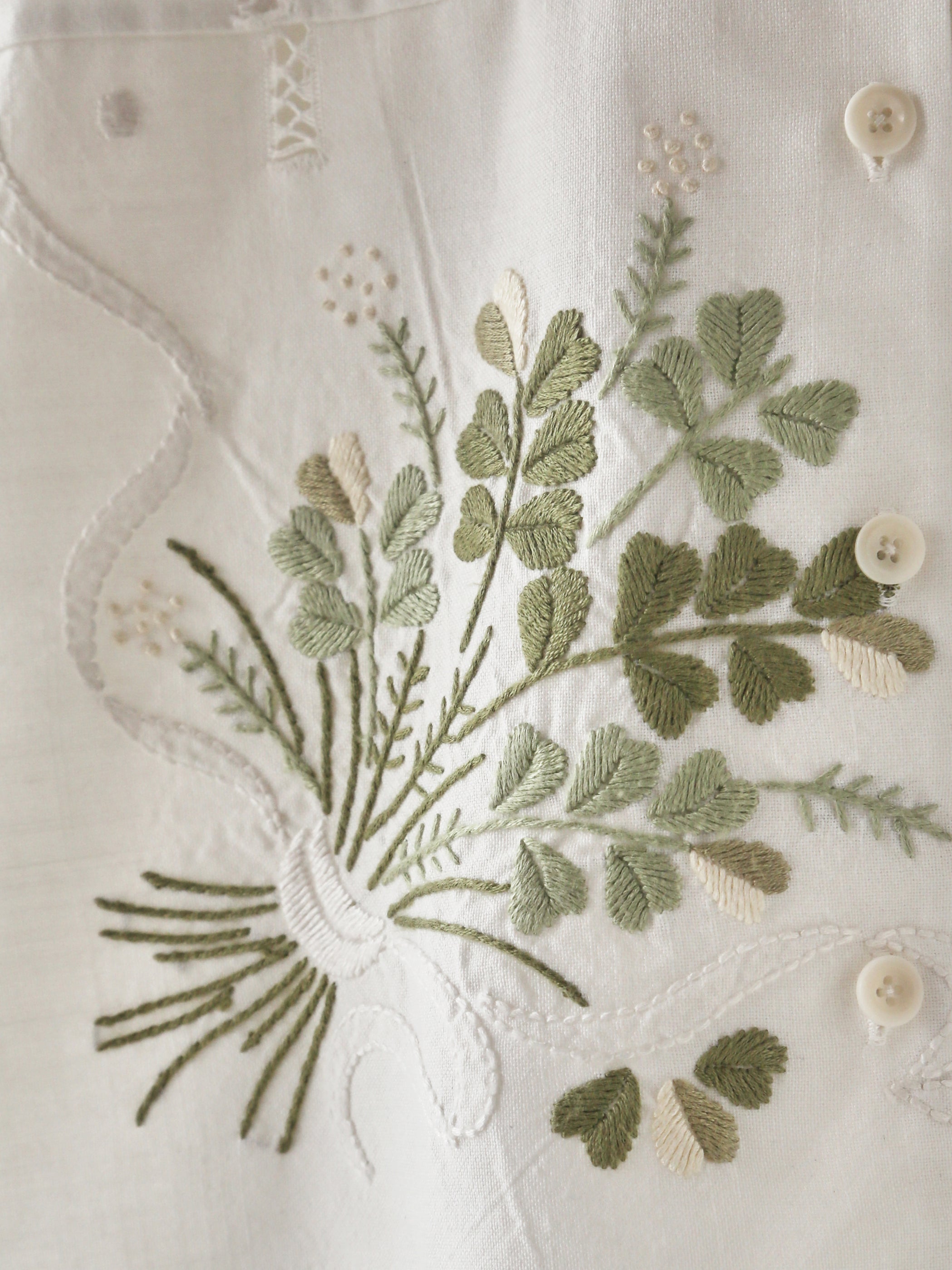 Clover Bouquet Note Shirt