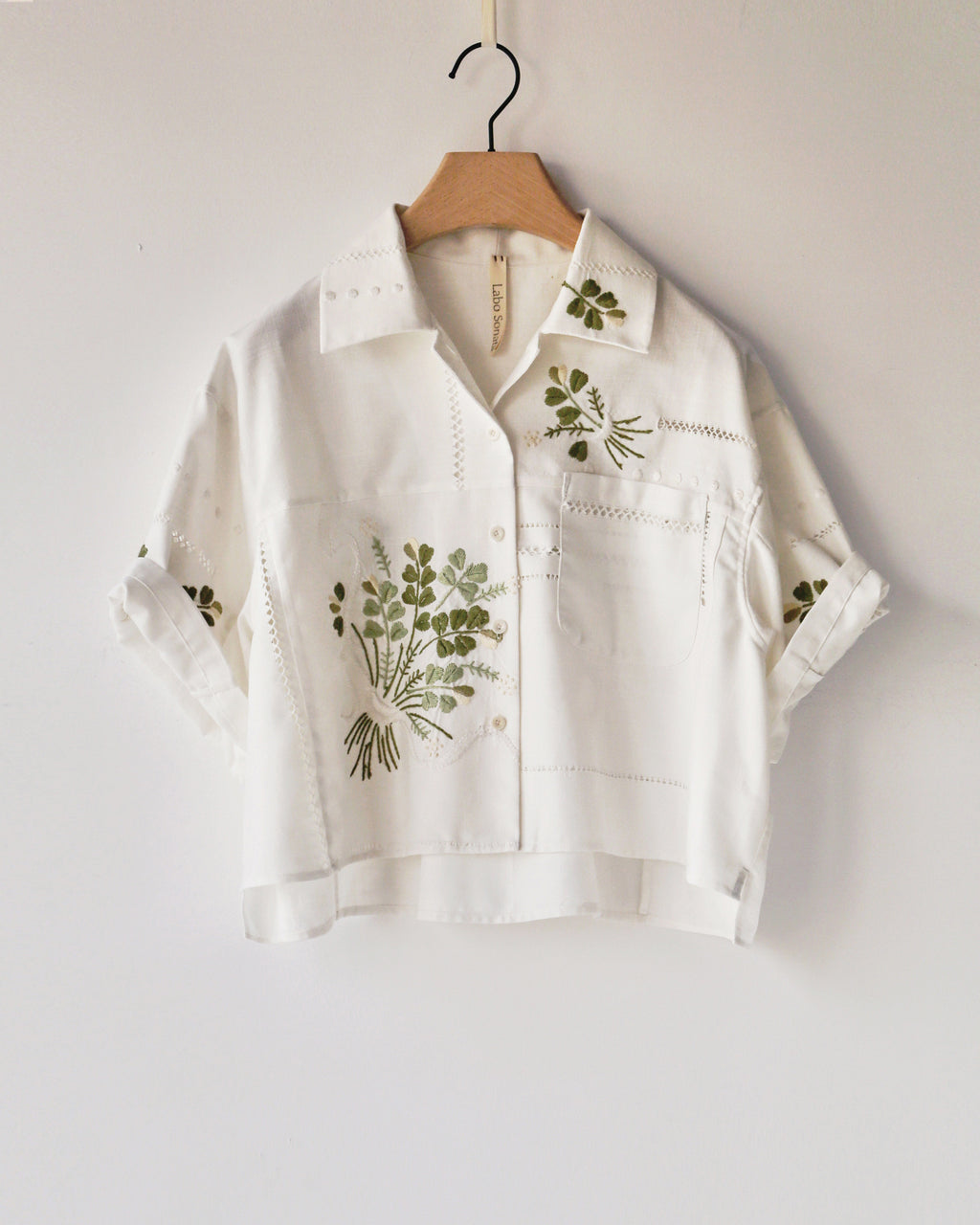 Clover Bouquet Note Shirt