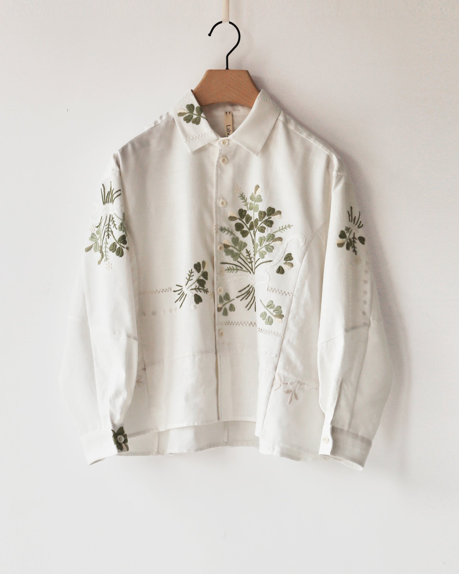 Clover Bouquet Tone Shirt
