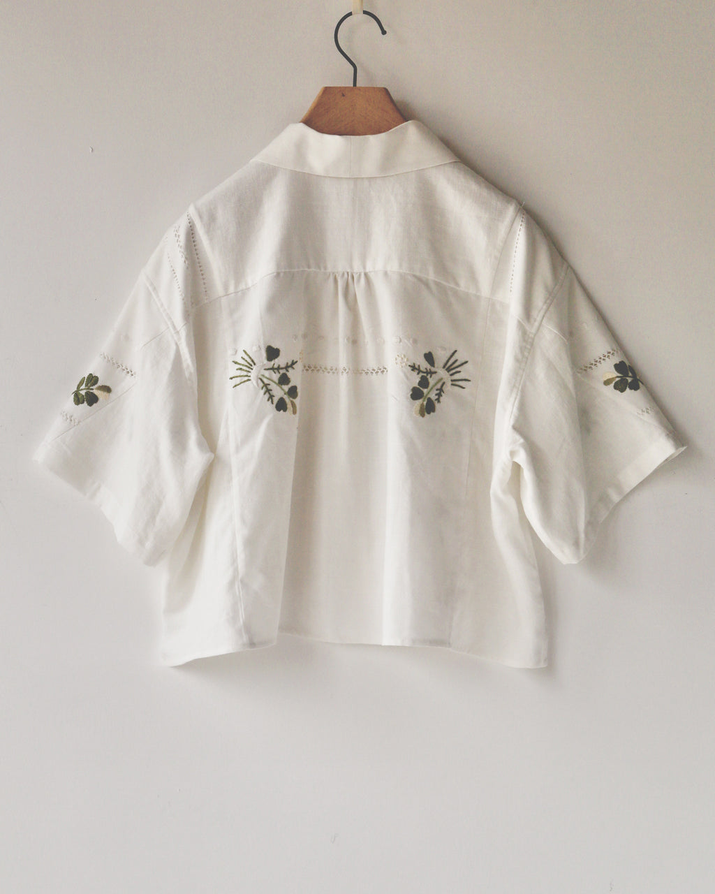Clover Bouquet Note Shirt