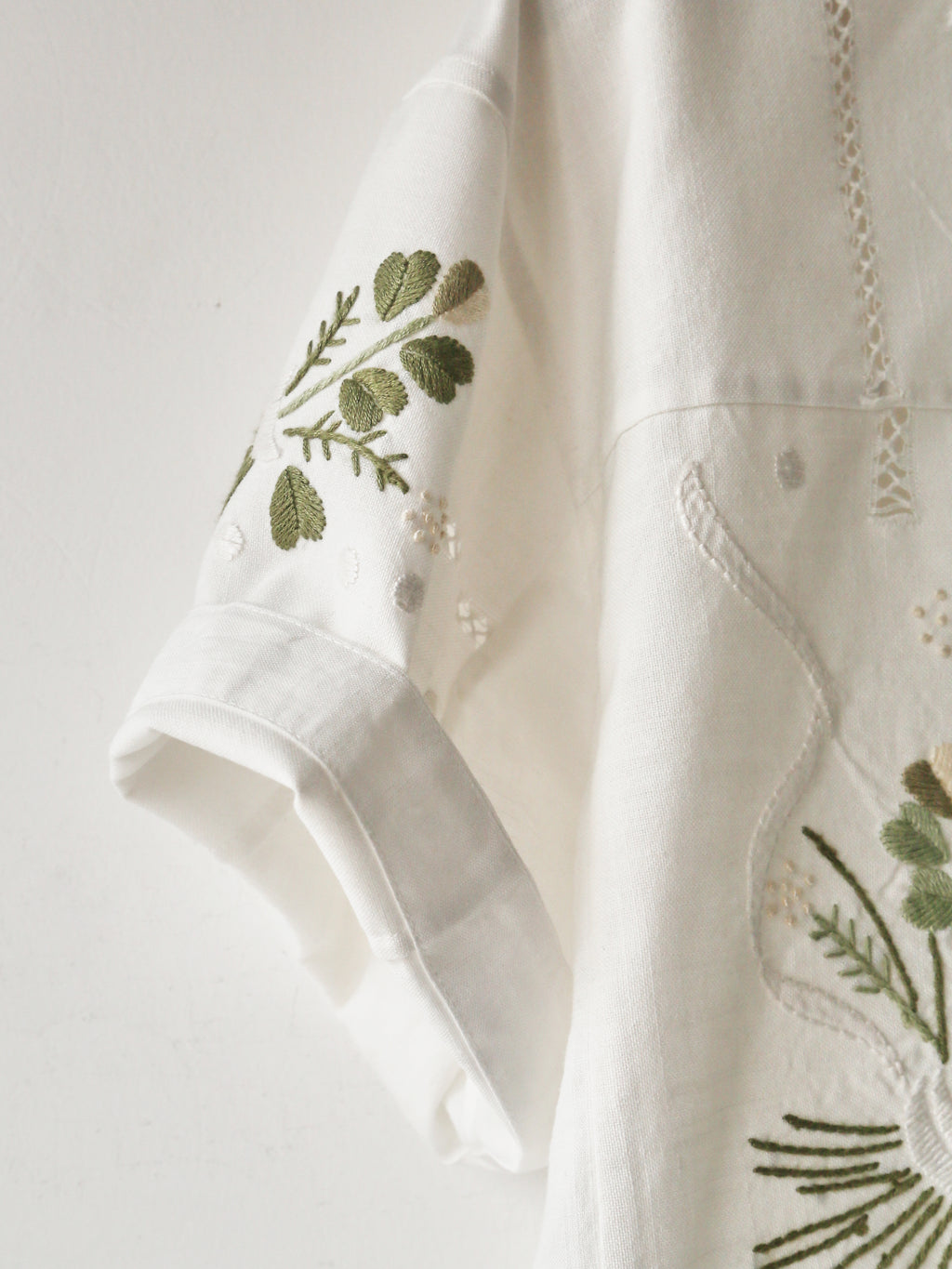 Clover Bouquet Note Shirt